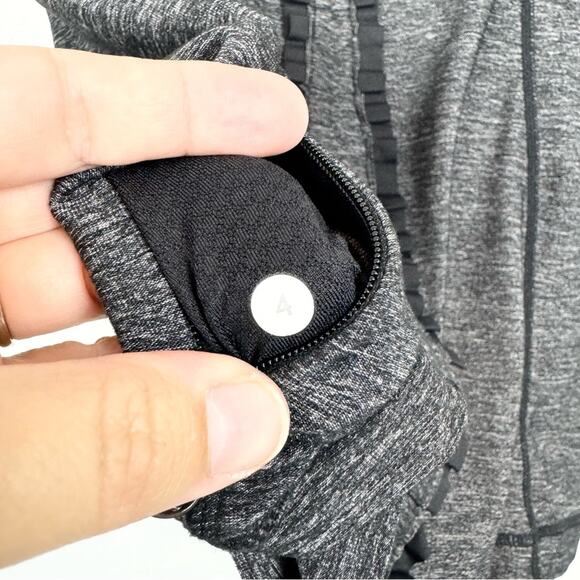 Lululemon Run Free Tank Ruffle Back In Heathered Black Size 4 Running Gym Active - Picture 15 of 15